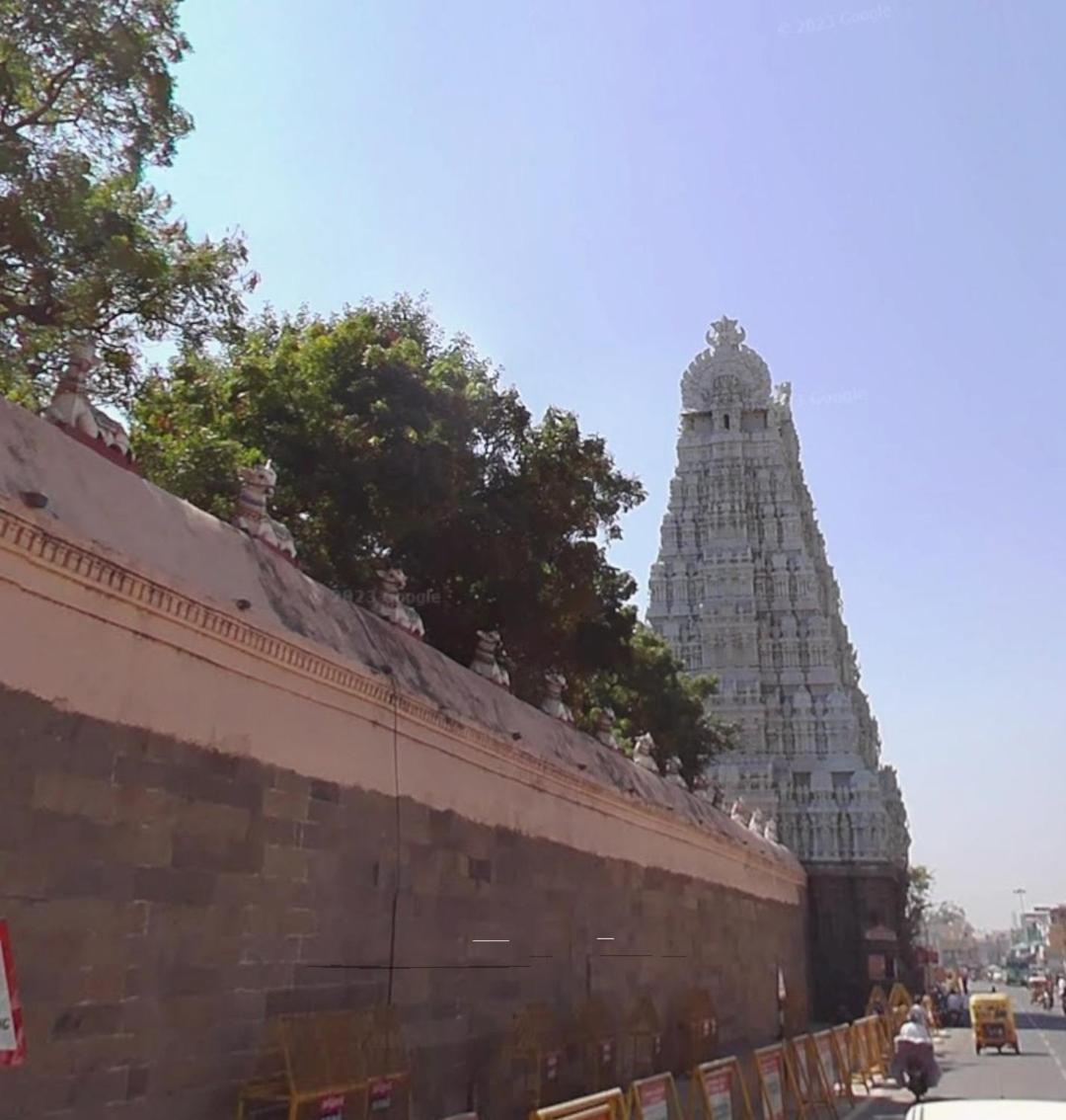 ホテル Saptagiri House Tiruvannāmalai エクステリア 写真